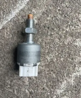 Toyota Prius (XW20) Brake pedal sensor switch