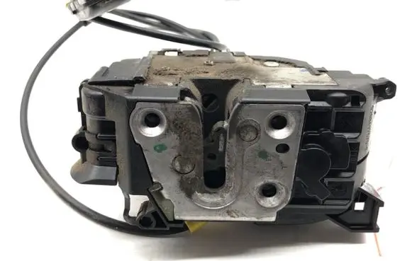 Mercedes-Benz Citan W415 Front door lock 8200497579