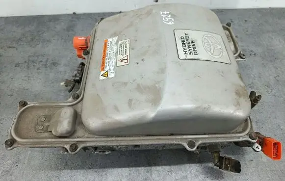 Toyota Prius (NHW20) Voltage converter inverter