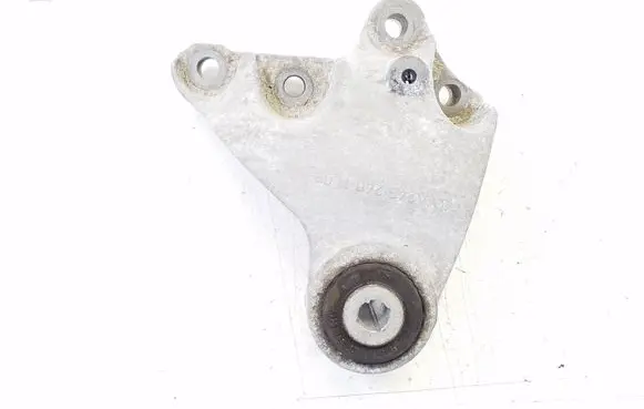 Mercedes-Benz A W176 Engine mounting bracket A2462401109