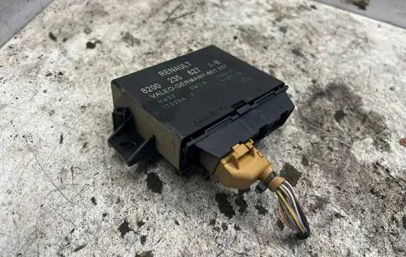 Renault Espace - Grand espace IV Parking PDC control unit/module 8200235627
