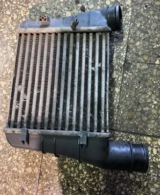 Audi A4 S4 B7 8E 8H Intercooler radiator 8E0145805AA 3229440