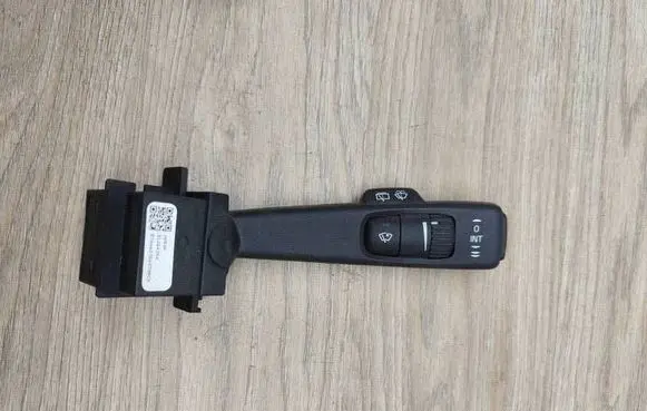 Volvo XC70 Wiper control stalk 31264354 J6R3A