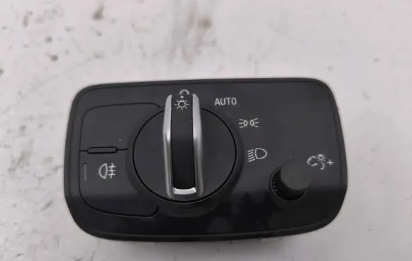 Audi Q2 - Light switch 8V0941531BA