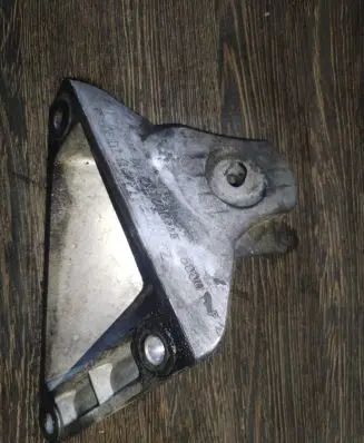 BMW 5 E60 E61 Engine mounting bracket 22116761149