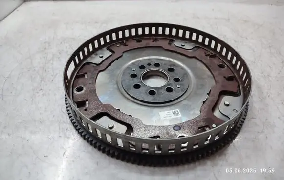 Nissan X-Trail T32 Flywheel 123117587R