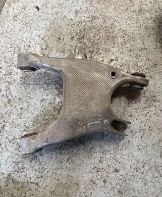 BMW 5 F10 F11 Rear upper control arm/wishbone 6865900 560912