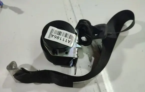 Opel Zafira B Rear seatbelt N13241072