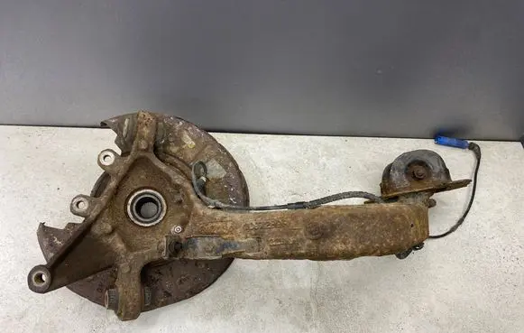 BMW 3 E46 Rear wheel hub spindle/knuckle 1097289