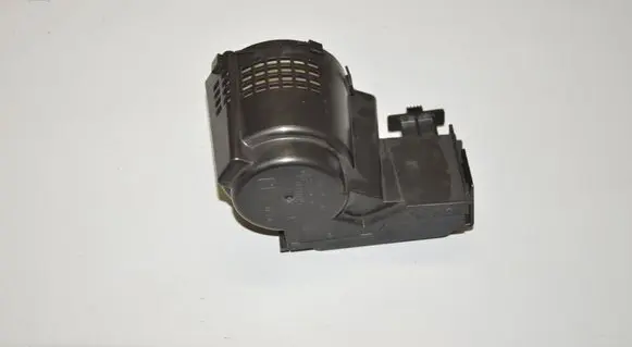 Cup holder front