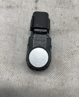 Toyota Land Cruiser J300 Parking PDC sensor 47744