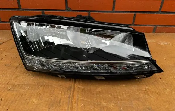 Skoda Fabia Mk3 (NJ) Headlight/headlamp 6V1941016D LE17A6401 030111520200