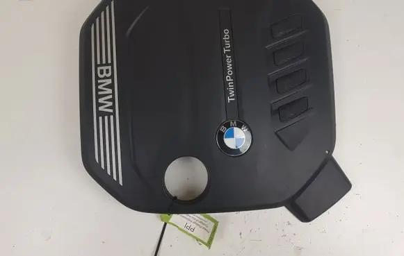 BMW 5 G30 G31 Engine cover (trim) 8657035