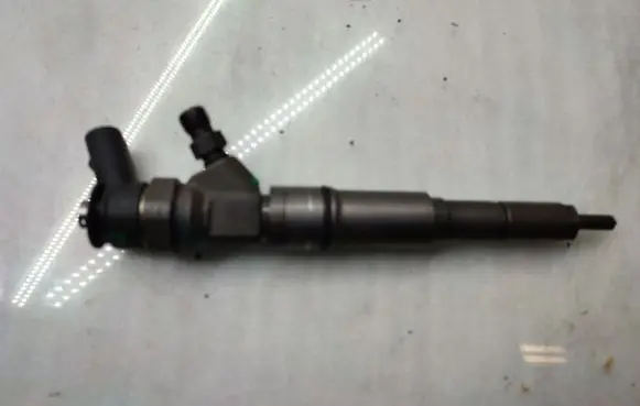 BMW X5 E53 Fuel injector 0445110216 7793836
