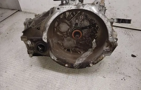 Mitsubishi Lancer VIII Manual 5 speed gearbox F6MBA1QSZ