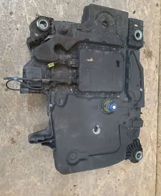 Peugeot 508 AdBlue liquid reservoir 