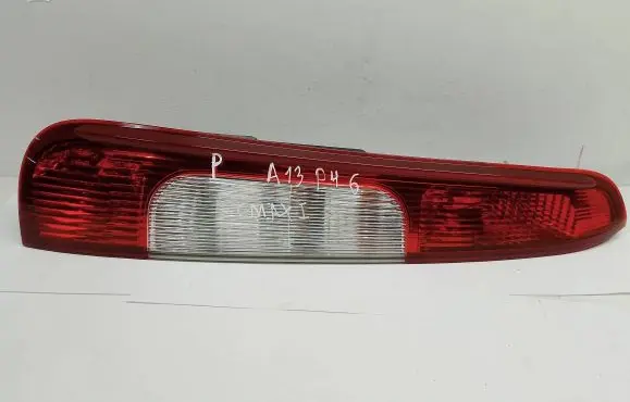 Ford C-MAX I Rear/tail lights 3M5113N411AA