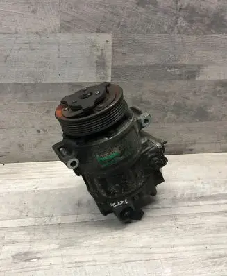 Volkswagen Golf V Air conditioning (A/C) compressor (pump) 1K0820803S
