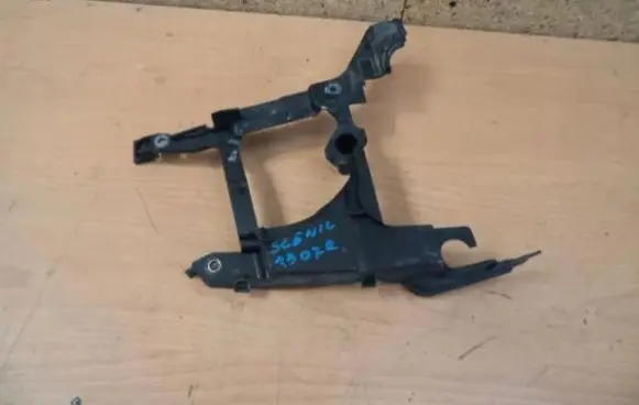 Renault Scenic II - Grand scenic II Radiator mount bracket