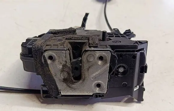 Renault Captur Rear door lock 805037619RU5 805037619R