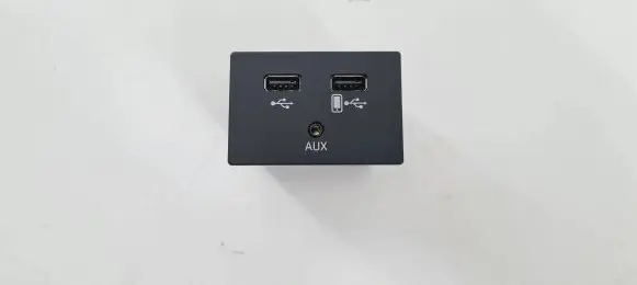 Audi A6 S6 C7 4G USB socket connector 4G0035736