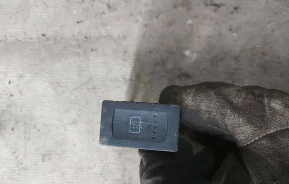 Volkswagen Sharan Windscreen/window heater switch 7M3959621 YM2118C621AAW