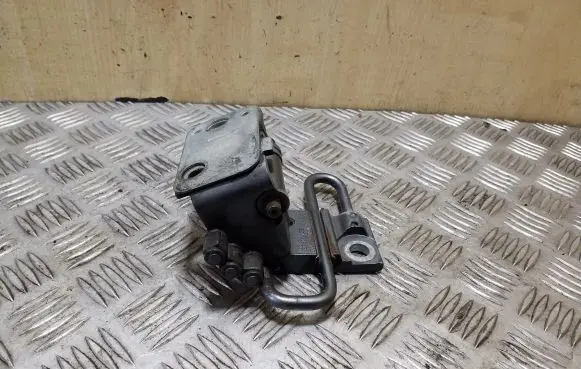 Audi A3 S3 8P Front door lower hinge 8E0831412E