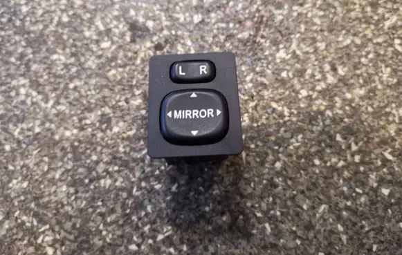 Toyota Verso Wing mirror switch