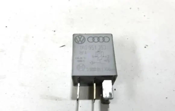 Volkswagen Golf V Other relay 1k0951253 0332011100