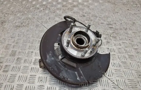 Opel Zafira C Front wheel hub