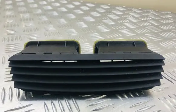 Mercedes-Benz S W221 Dash center air vent grill A2216890066