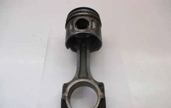 Hyundai H-1, Starex, Satellite Piston with connecting rod D4CB