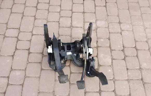 Opel Astra K Pedal assembly 39094153