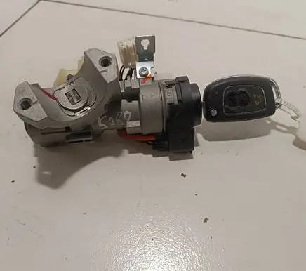Hyundai Santa Fe Ignition lock 3727 Gd1 1308200771