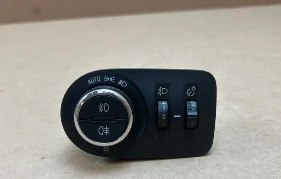 Opel Combo E Light switch 39085924