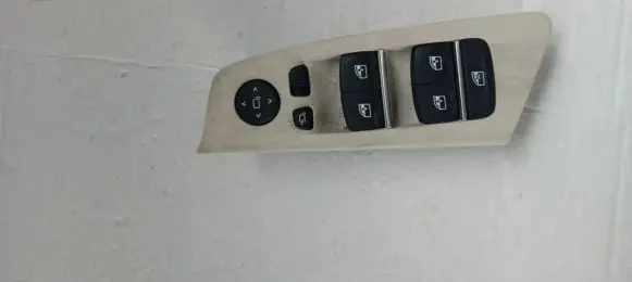 BMW 5 G30 G31 Electric window control switch 6832729
