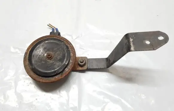Audi A6 S6 C5 4B Horn signal