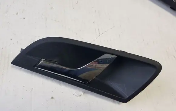 Skoda Superb B6 (3T) Rear door interior handle