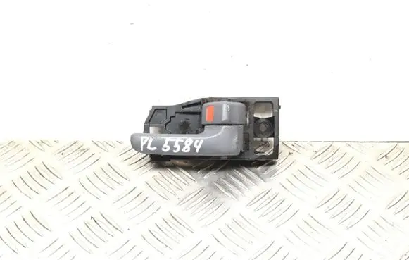 Toyota RAV 4 (XA20) Front door interior handle 