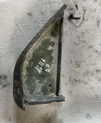 Opel Agila A Front door vent window glass four-door 