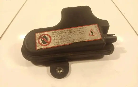 Audi TT Mk1 Vacuum air tank 06A131541