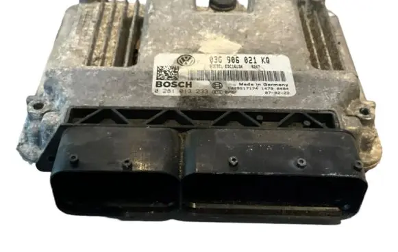 Volkswagen Golf V Engine control unit/module 03G906021KQ 0281013233