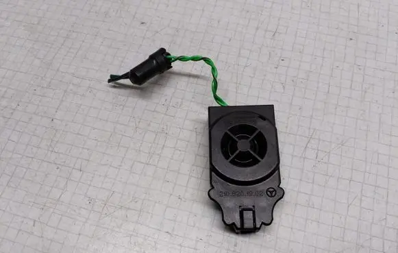 Mercedes-Benz C W202 Front door high frequency speaker 2108201902