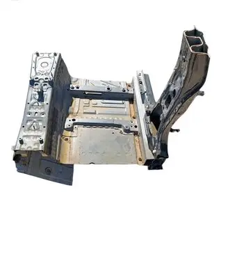 BMW i4 Pillar (middle) 