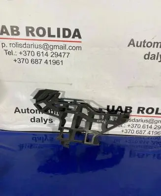 Front bumper mounting bracket
