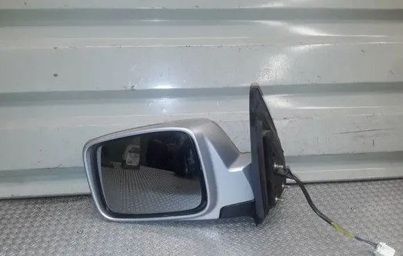 Nissan X-Trail T30 Front door electric wing mirror E13010621