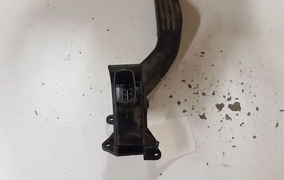 Ford Focus Accelerator throttle pedal 98AB9F836AE