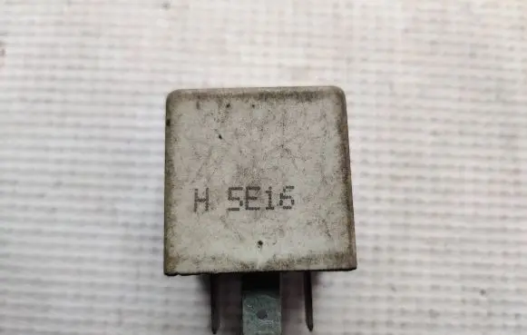 Ford Transit Other relay 95VG13150AA 72TC003
