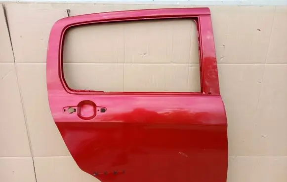 Suzuki SX4 Rear door