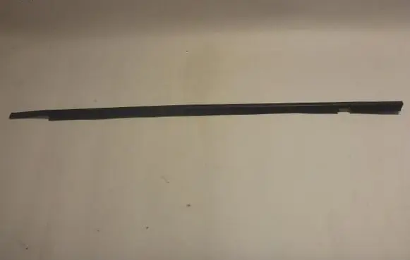 Suzuki SX4 S-Cross Front door glass trim molding 